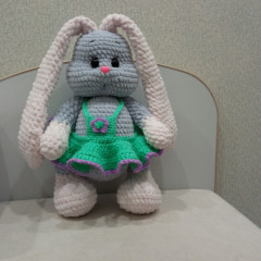 IMG_20220415_165820.jpg (213.33 КБ) 4433 просмотра Вот такая Заюшка у меня связалась для милой малышки