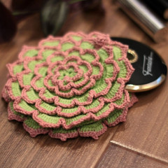 crochet mirror case 1.jpg