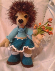 ежиха с цветочками.