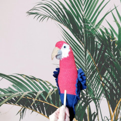 Попугай1.jpg (210.63 КБ) 24422 просмотра Этого попугая я связала для правнука, который увлекся пиратской темой.