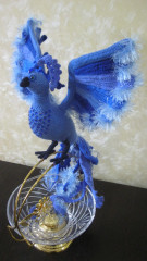 Я связала эту Птицу Счастья для племянницы в 2016-м, как подарок на свадьбу.<br />МК нет, когда вязала, не записывала порядок вязания.