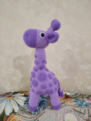 Опять пришлось что-то самой соображать, т.к. найденные описания жирафиков не подходили - то вид не тот, то размеры не те. В общем, как в музыке... 7 нот общие, но песни у всех разные.