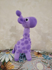 1-й Жирафик по Ксюшиному рисунку (2021) 2.jpg (231.1 КБ) 692 просмотра Но когда мне пришлось 4 дня сидеть, вязать кружочки и пришивать их... то ещё было удовольствие