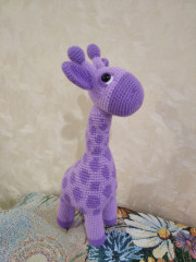 2-й Жирафик по Ксюшиному рисунку (2021) 1.jpg (191.25 КБ) 692 просмотра Поэтому, когда я решила связать 2-го Жирафика для себя, я сначала села и рассчитала игрушку с пятнышками, а потом начала вязать.