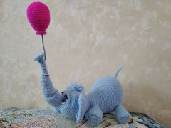 !__1-й СЛОНИК попой кверху (2021).jpg (164.31 КБ) 685 просмотров СЛОНИК попой к верху (2021).<br />Один живёт под Питером, второй тоже у родственников.