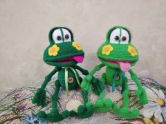 Лягушата КВАК от Елены Беловой (2021) 1.jpg (243.08 КБ) 251 просмотр Лягушата КВАК от Леночки Беловой (2021)<br />Спасибо ей огромное! Лягушата ушли через лотерейку на ура, а деньги в помощь фронту.