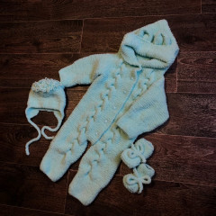 104vx7sxb28.jpg (344.3 КБ) 6642 просмотра Костюмчик зефирка