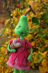 Crochet doll pear.jpg