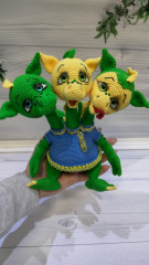 IMG20230330093705.jpg (166.01 КБ) 5935 просмотров Дракон ТриТоша по мк Марины Мауриной