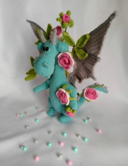 IMG_20240423_143511.jpg (186.79 КБ) 8536 просмотров Цветочный дракон МК Натальи Спиридоновой.