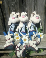 IMG_20240423_143833.jpg (274.68 КБ) 8312 просмотров Три брата на завалинке.